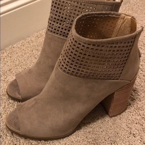 PEEP-TOE BOOTIES - Picture 2 of 6